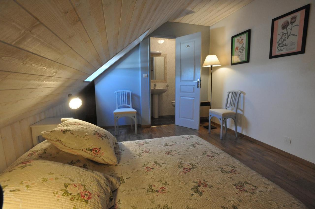 Gite La Voie Romaine Ceyssat Exterior foto